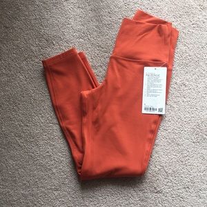 Lululemon size 6 Align 25”